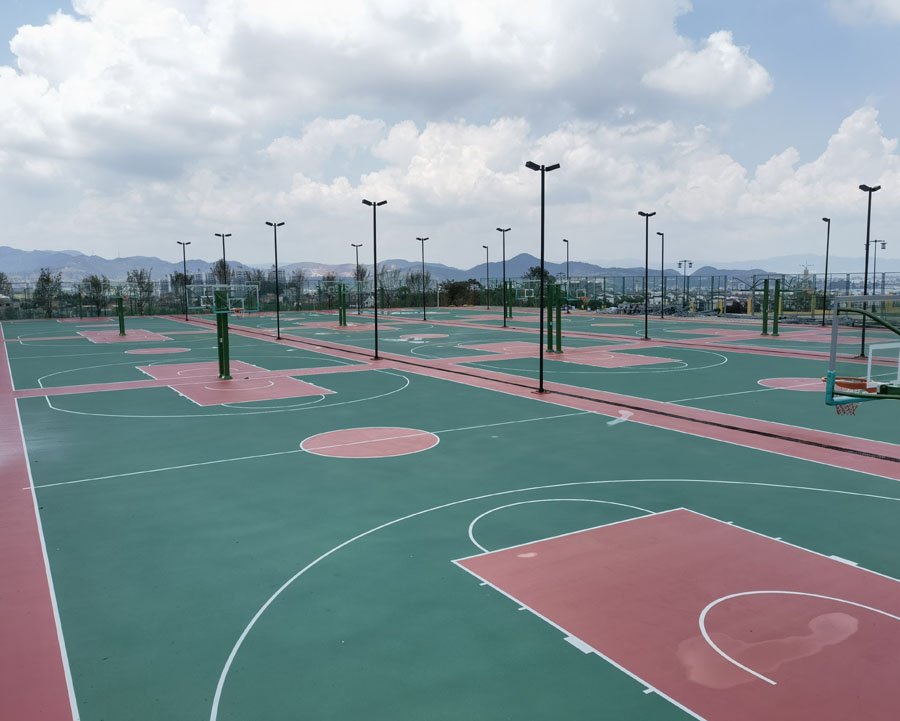 承建网球场
